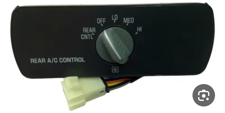 لوحة تحكم في تكييف الهواء الخلفي، وتحديداً لسيارة بهبهان