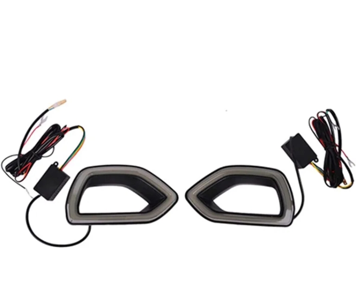 ضاءة نهارية LED (Daytime Running Lights) للشبكة الأمامية،