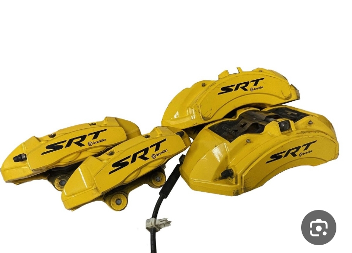 أغطية كليبرات بريك (فرامل) للسيارات بتصميم رياضي.