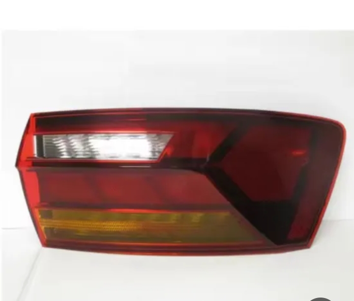 مصباح خلفي (Tail Light)