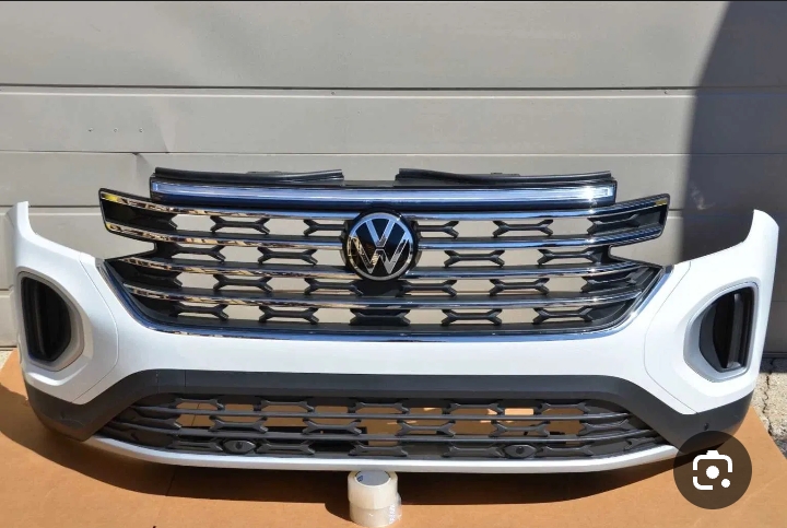 شبك أمامي (Grille) أمامي مستعمل لسيارة فولكس فاجن أطلس (Volkswagen Atlas).