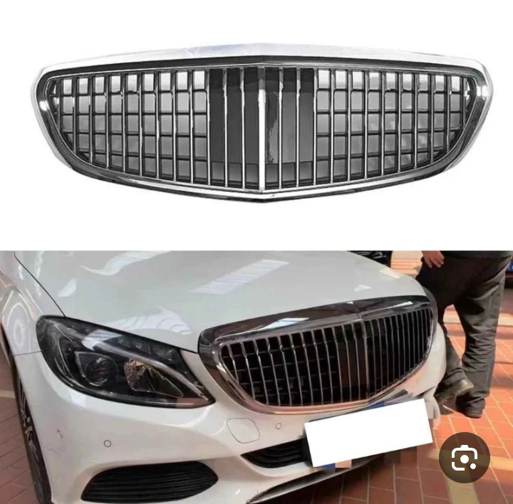 بك أمامي لسيارة مرسيدس-بنز الفئة سي (W205)