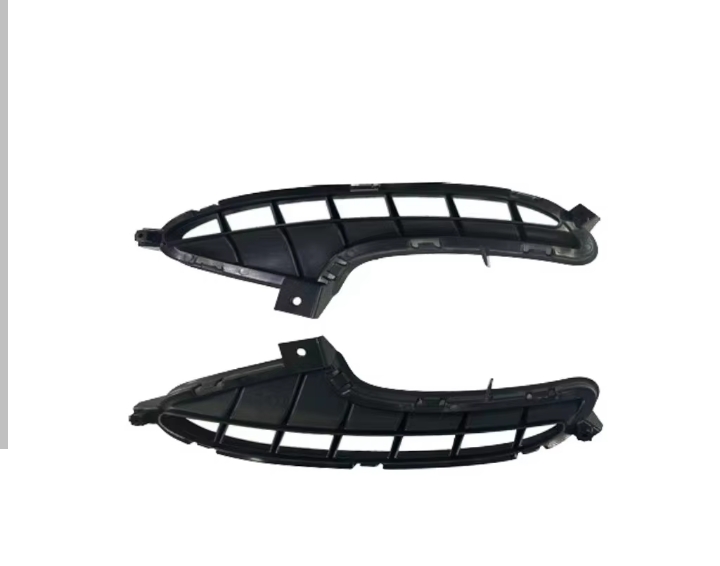 شبك أمامي لدعامية سيارة MG7، ومتوفر بقطع يمنى ويسرى.