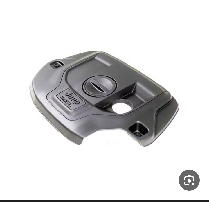 غطاء محرك أصلي من شركة موبار (Mopar) مخصص لسيارات جيب جراند شيروكي بمحرك 3.6 لتر.