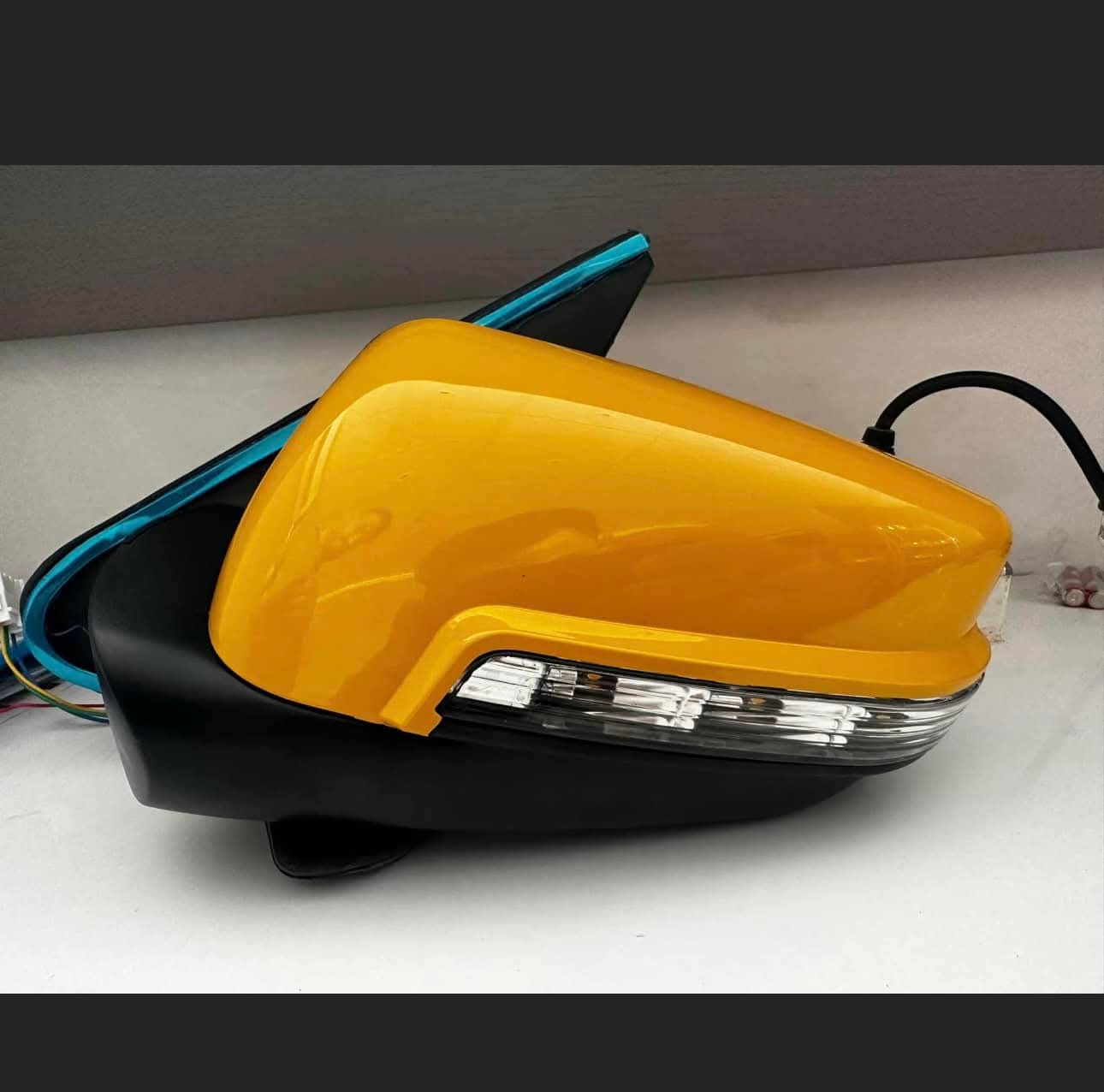 مرايا السيارات الجانبية لسيارات بيجو،