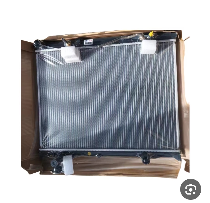 راديتر ماء (مبرد) لسيارة سوزوكي جراند فيتارا.