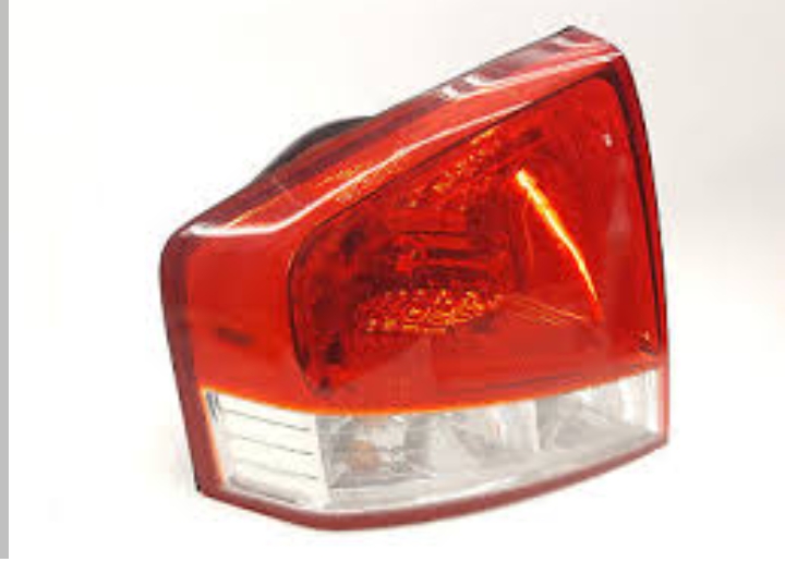 مصباح خلفي يمين (RH/Driver Side). التوافق: كيا سبكترا (سيدان)