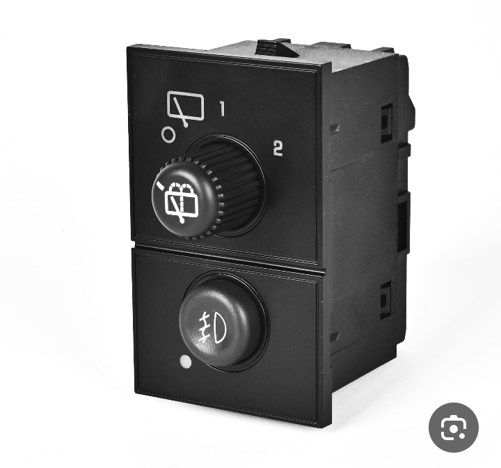 وحدة تحكم في التكييف الخلفي لسيارة شيفروليه سوبربان.