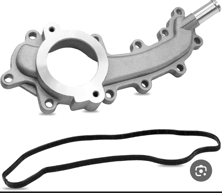 قاعدة كوع ماء (Water Outlet/Thermostat Housing) مصنوعة من الألمنيوم (فافون) لمحركات 3.6 لتر